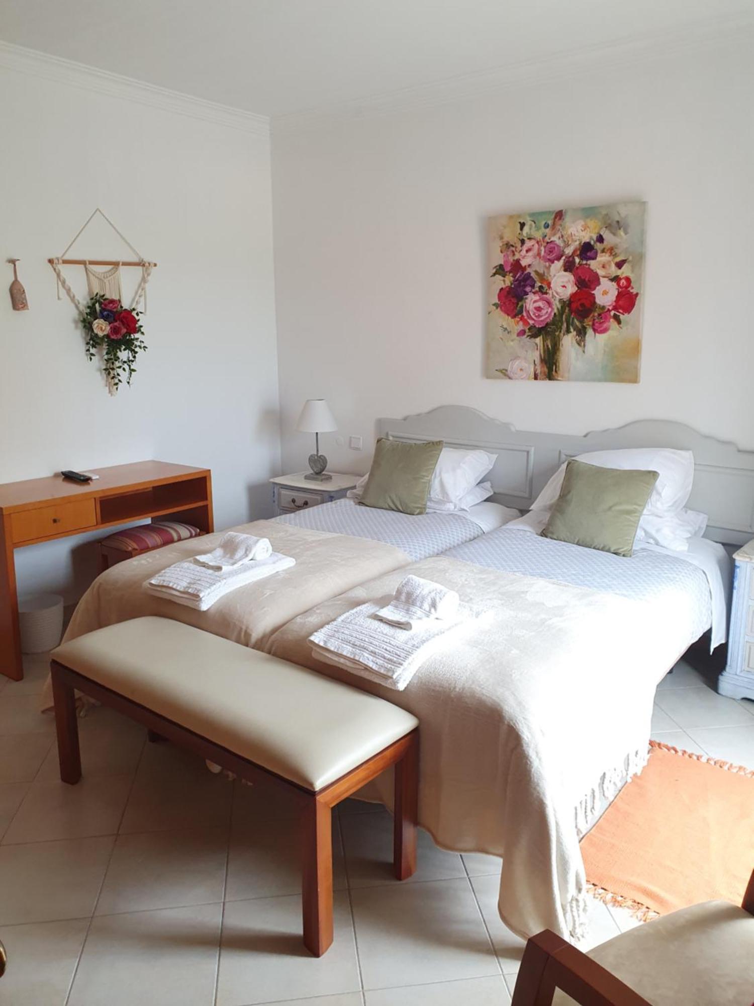 Vila Apartamentos Estrela Lagos Cameră foto